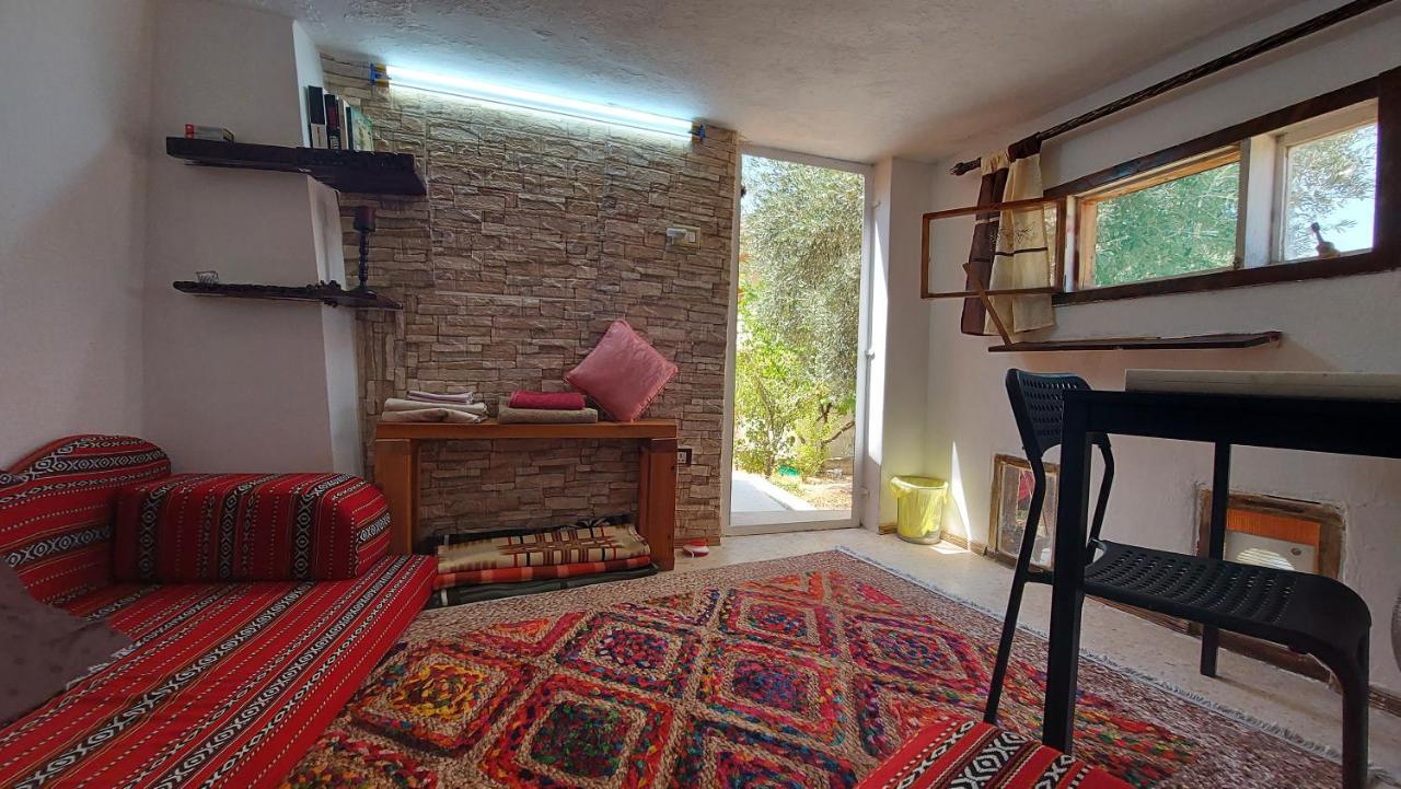 Our Villa'S Private Apartments - Hq Budget Stay - Wonderful Horizon View Of Jerash Jarash Exterior photo