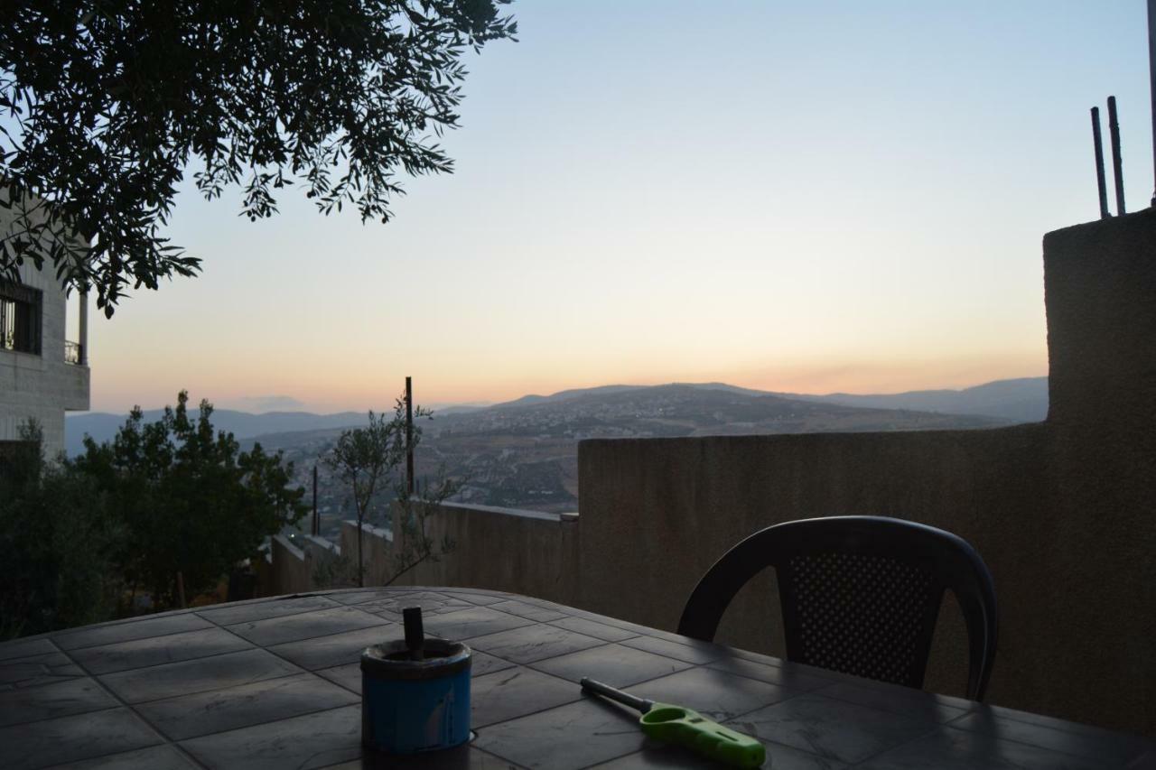 Our Villa'S Private Apartments - Hq Budget Stay - Wonderful Horizon View Of Jerash Jarash Exterior photo